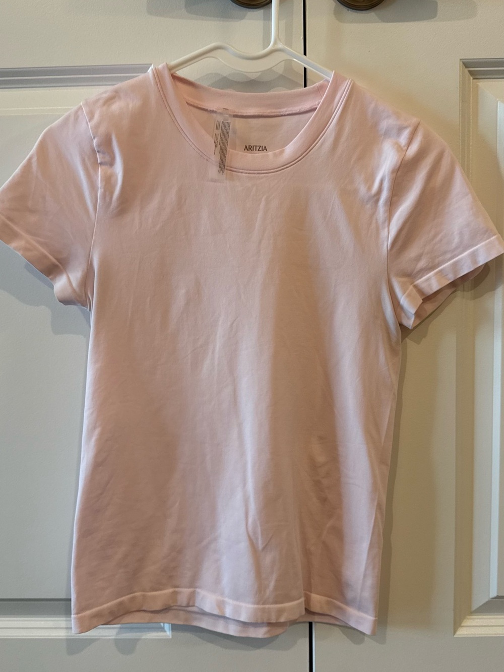 Aritzia Seamless Pale Pink Short Sleeve Crop Tee